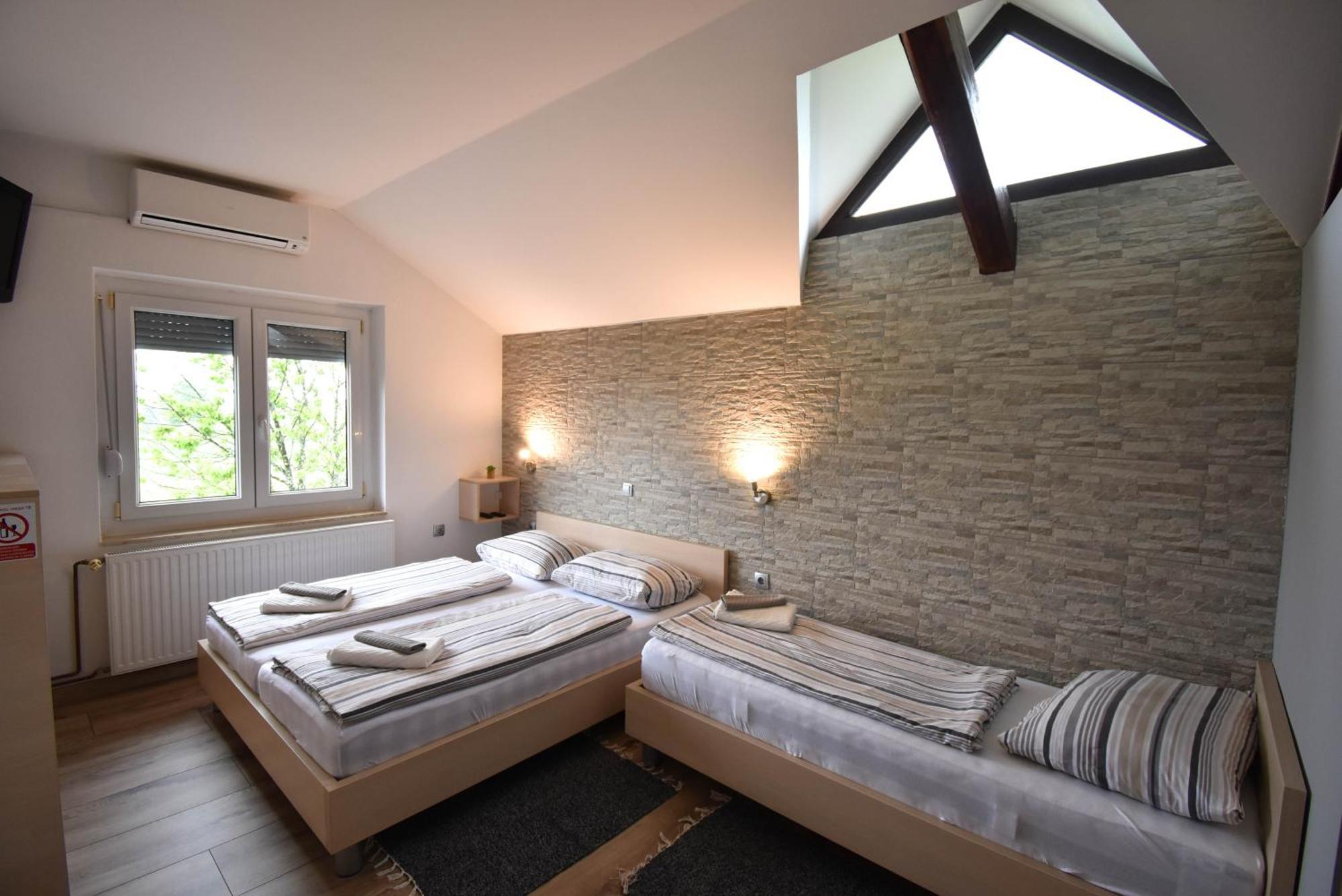 Guesthouse Obitelj Paulic Slunj Extérieur photo