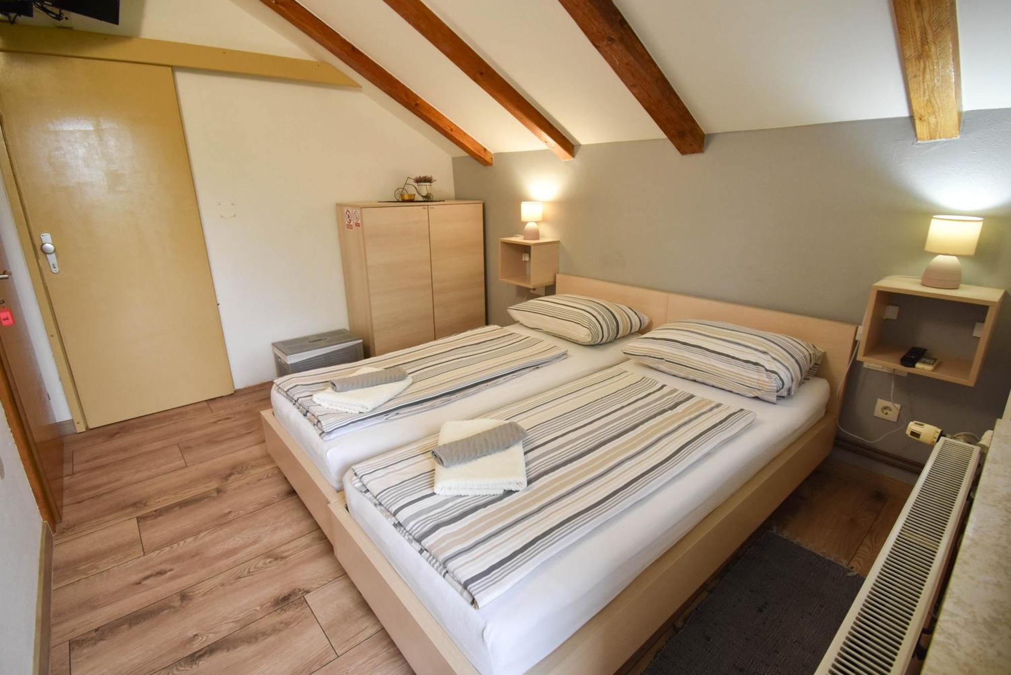 Guesthouse Obitelj Paulic Slunj Extérieur photo